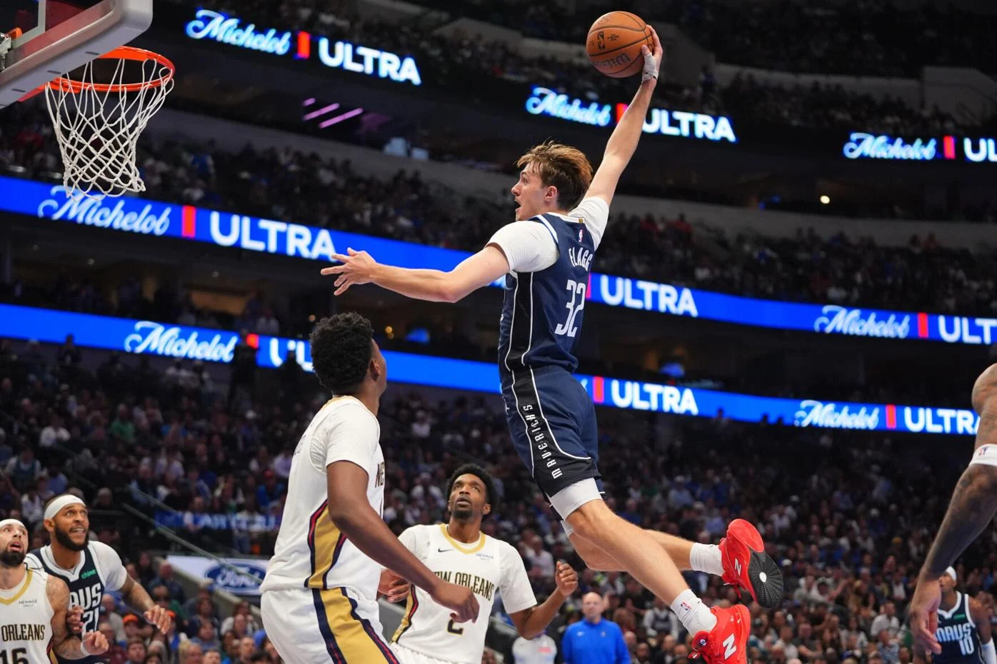 Cooper Flagg Photo: 'Sky Dunk Approach'
